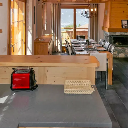 Le Muveran V8 By Interhome