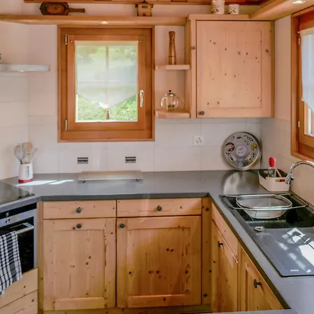 בקתה Le Muveran V8 By Interhome ננדה