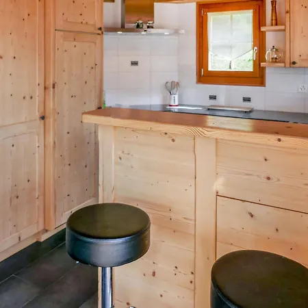 בקתה Le Muveran V8 By Interhome ננדה